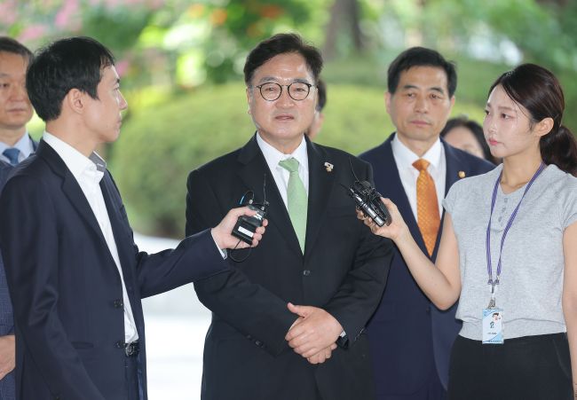 Special  Counsel Questions Assembly Speaker As Witness in Martial Law Probe