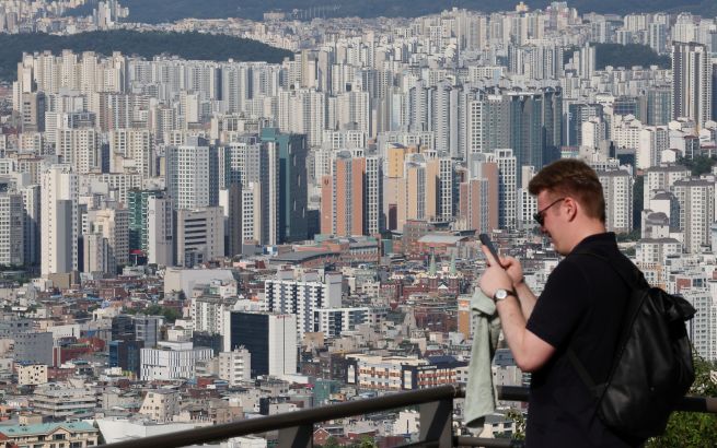 Korea Draws a Line on Foreign Homebuyers as All-Cash Deals Stir Market Fears