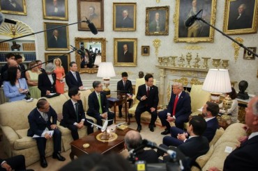 Lee and Trump Find Common Ground — and New Fault Lines — in First Summit