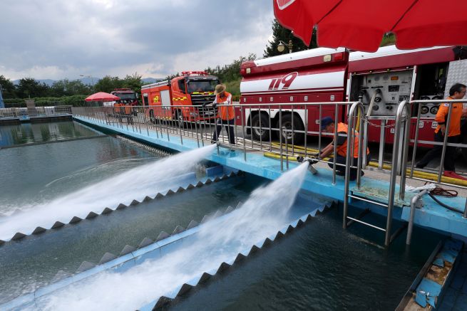 Firefighters Nationwide Rush to Aid Drought-Stricken Gangneung Firefighters Nationwide Rush to Aid Drought-Stricken Gangneung
