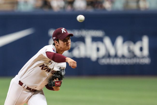 KBO All-Star Pitcher Suffers Freak Season-Ending Injury During Minor League Rehab