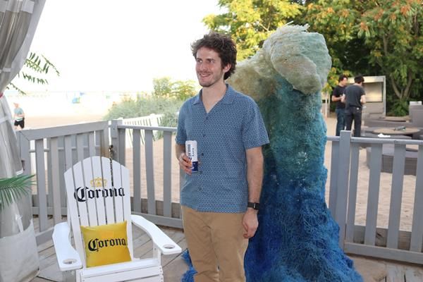 Corona celebrated two major highlights in its history with an unforgettable event in Chicago and is now sending a lucky fan to their favorite U.S. beach.