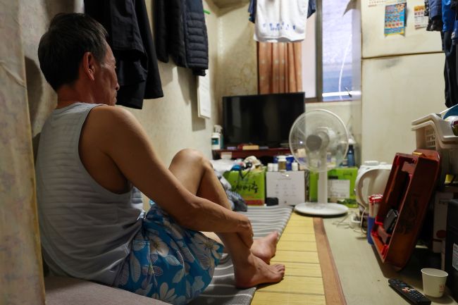 A government-funded study has surfaced with stark warnings that elderly poverty could worsen dramatically under the current system. (Image courtesy of Yonhap)