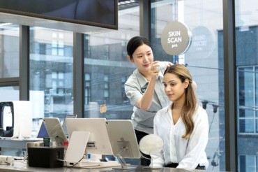 Retailers Woo Foreign Tourists With K-Beauty, K-Pop, and Cultural Experiences