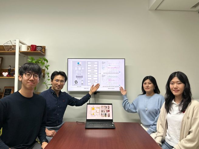 A research team led by Professor Lee Eui-jin from the School of Computing (Image courtesy of KAIST)