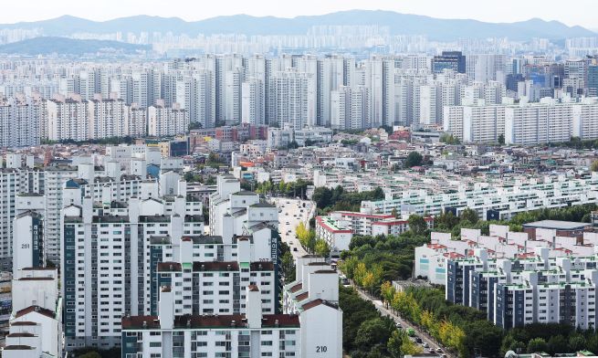 Financial Regulator Signals Readiness for New Measures to Curb Household Debt Financial Regulator Signals Readiness for New Measures to Curb Household Debt