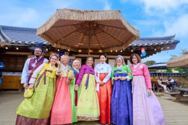 First Lady Kim Hea Kyung Showcases Hanbok Diplomacy at APEC Summit in Gyeongju