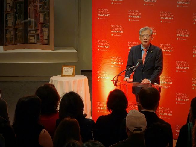 Yoo Hong-june, director of the National Museum of Korea, delivers a congratulatory address. Yoo drew public attention earlier in the current administration after declining an offer to serve as minister of culture and tourism and instead proposing to take on the role of museum director. He is also the author of My Cultural Heritage Journey, one of South Korea’s best-selling book series.
