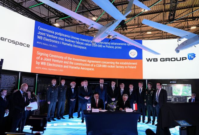 Hanwha Aerospace signs 5.6 tln-won Chunmoo rocket system export deal with Poland (Yonhap)