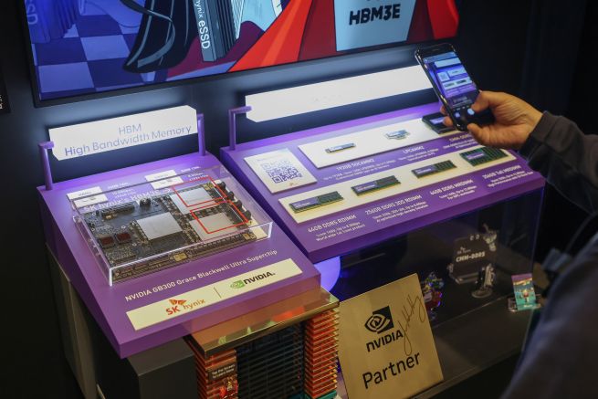 This file photo taken on Nov. 3, 2025, shows SK hynix Inc.'s HBM3E product showcased at the company's AI summit event held in southern Seoul. (Yonhap)