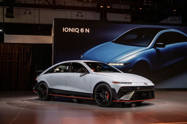 Electric Vehicle Market Grows Sharply, but Regional Gaps Widen Electric Vehicle Market Grows Sharply, but Regional Gaps Widen