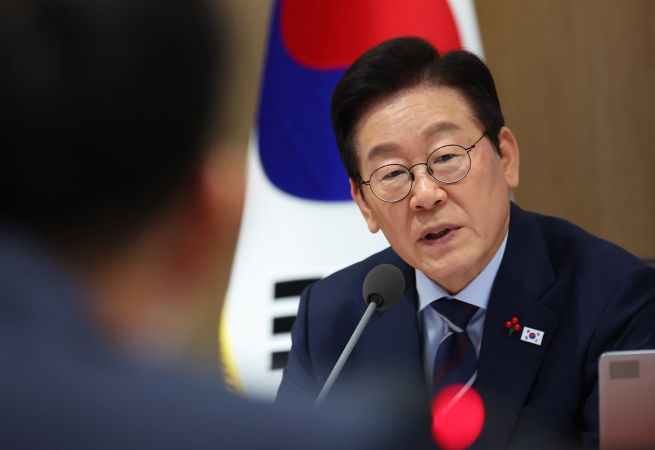 South Korean President Rejects Calls for Nuclear Armament, Citing Global Consequences