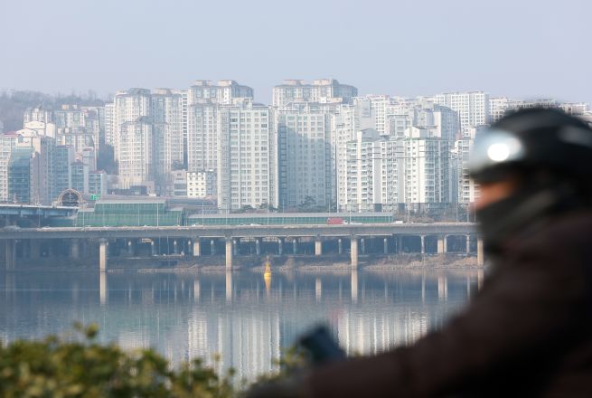 An apartment complex in Seongdong District, Seoul. (Yonhap)