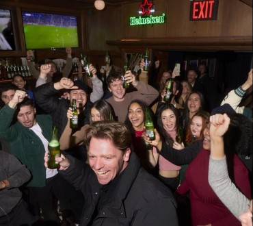 Heineken Proves Fandom Turns Strangers Into Friends with New York-Based Social Experiment