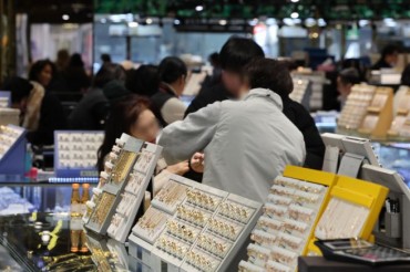 As Gold Prices Hit Record Highs, Seoul’s Jewelry District Sees a Winter Rush