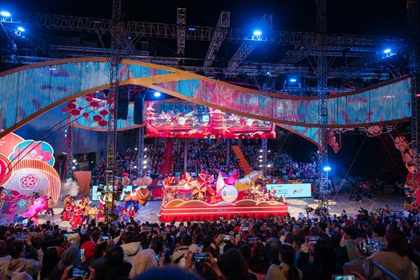 2025 Cathay International Chinese New Year Night Parade (Stock photo)