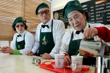 More Than 7 in 10 Older Koreans Now Employed as Retirement Debate Intensifies