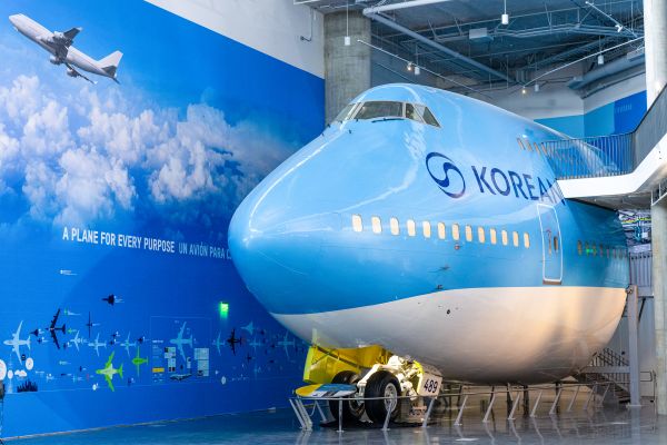 Korean Air Donates Iconic Jumbo Jet to California Science Center